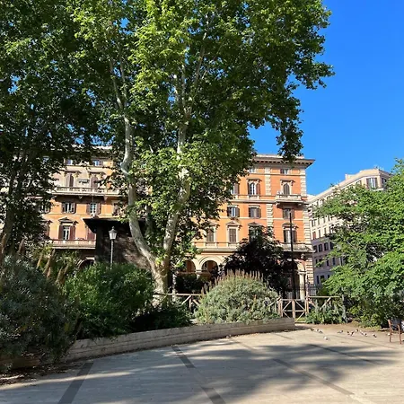 Cozy Piazza Vittorio